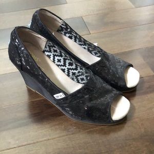 Toms sparkly wedges